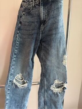High-Rise Distressed Women's Blue Denim Jeans